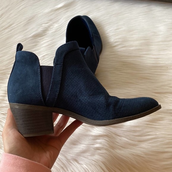 Style Co Womens Myrrah Perforated Ankle Navy Micro 6M - Picture 5 of 8